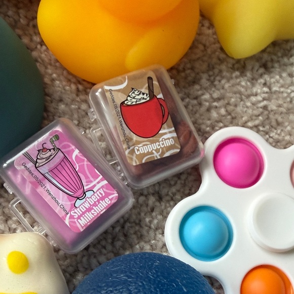 Figet Collection - Picture 4 of 6